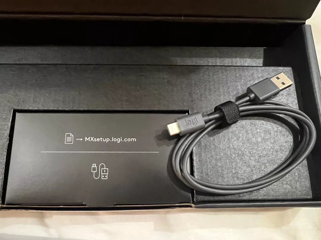 Bàn phím không dây Bluetooth Logitech MX Keys Mini - Nhỏ gọn, Phím tắt thông minh