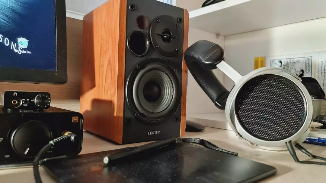 Loa Bluetooth Bookshelf Để Bàn EDIFIER R1280DBs - Công Suất 42W - Tích Hợp Cổng Sub Out - Vỏ Gỗ - 15 Tháng Bảo Hành