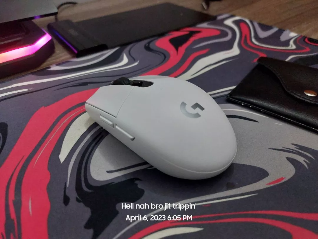 Chuột gaming không dây Logitech G304 - nhẹ, 6 nút lập trình, onboard memory, pin 250h