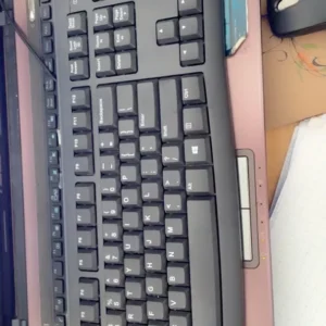 Bàn phím có dây Logitech K120 - Bền bỉ, chống tràn, kích thước đầy đủ có phím số