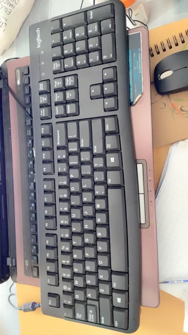 Bàn phím có dây Logitech K120 - Bền bỉ, chống tràn, kích thước đầy đủ có phím số