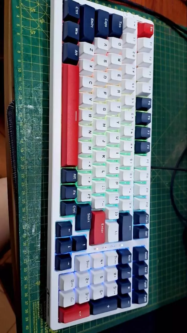 Bàn phím cơ Attack Shark K98 - Led RGB - Hotswap - 3 chế độ kết nối - 2 loại switch Yellow / Red