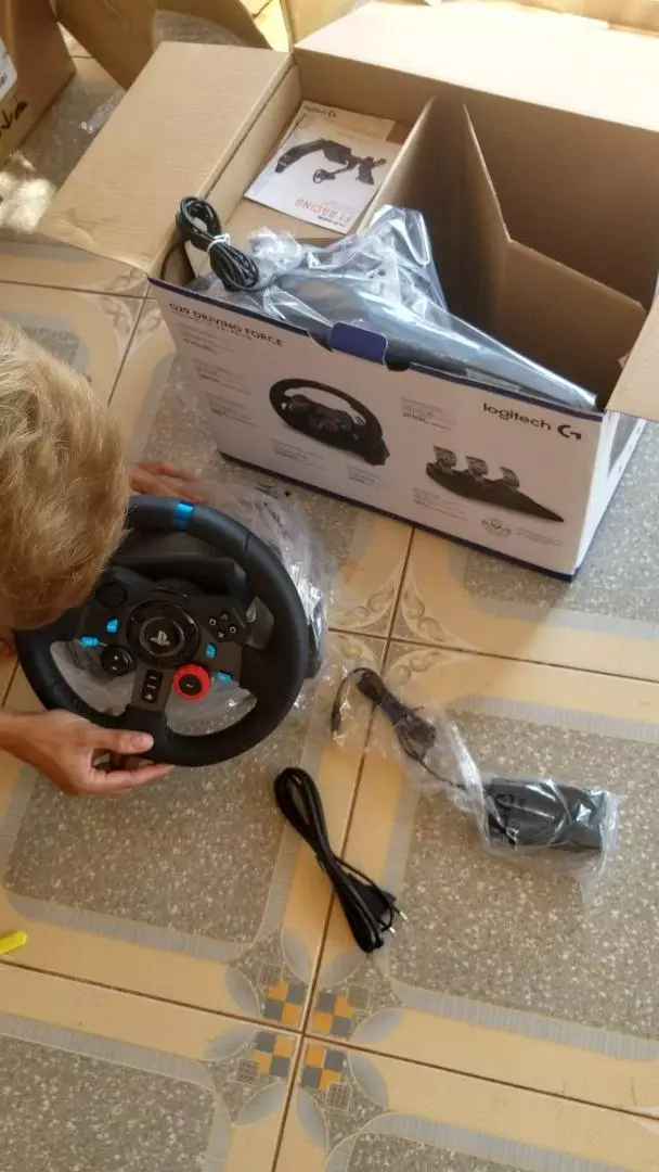 Combo Vô Lăng Logitech G29 Driving Force Và Cần số Logitech SHIFTER