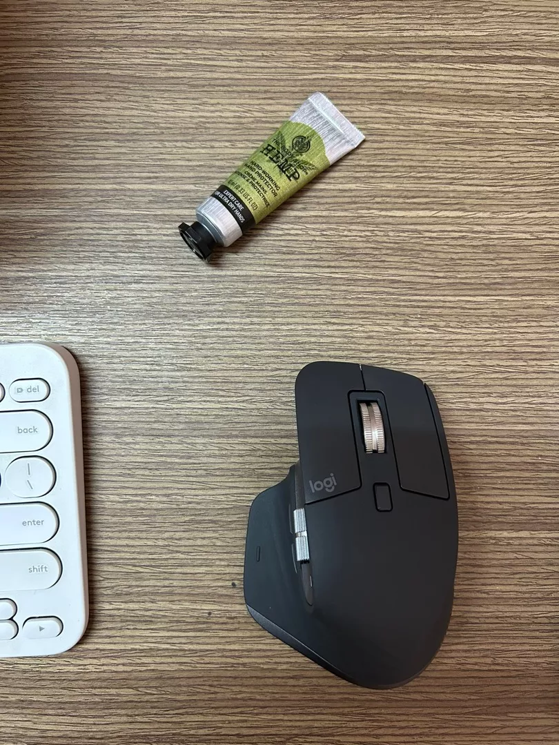 Chuột không dây Bluetooth Logitech MX Master 3s – Yên tĩnh, 8K DPI, Cuộn siêu nhanh, sạc USB-C