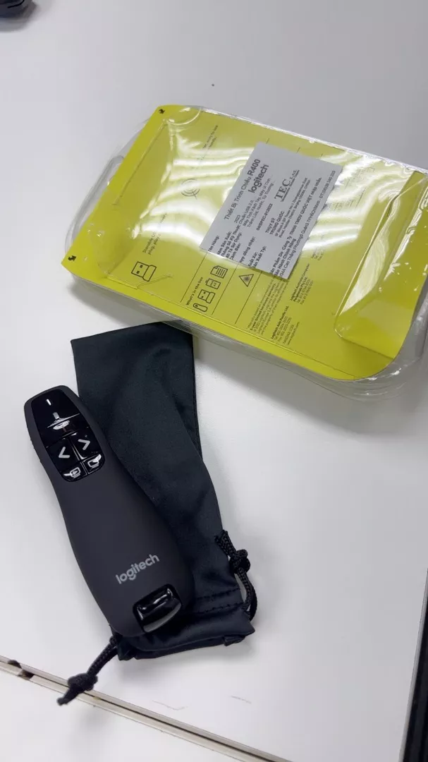 Bút trình chiếu từ xa Logitech R400 - Không dây USB 15m, nút bấm tiện lợi