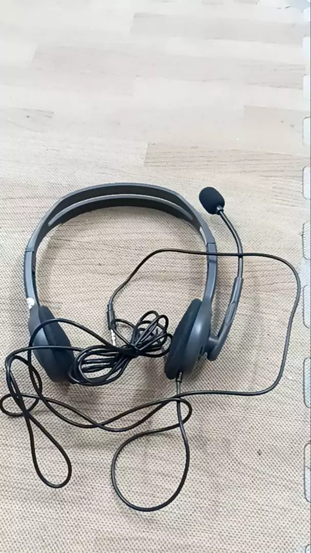 Tai nghe chụp tai Logitech H111 - 1 jack 3.5mm, Mic khử giảm tiếng ồn, âm thanh nổi
