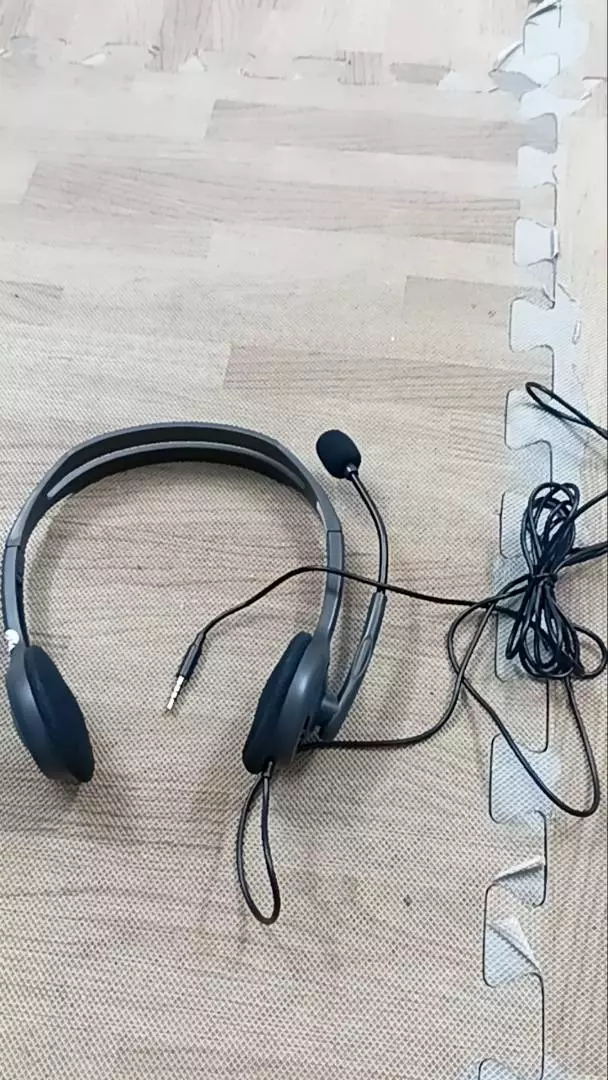 Tai nghe chụp tai Logitech H111 - 1 jack 3.5mm, Mic khử giảm tiếng ồn, âm thanh nổi