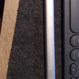 Bút cảm ứng Logitech Crayon dành cho iPad - Công nghệ kỹ thuật số như Apple Pencil