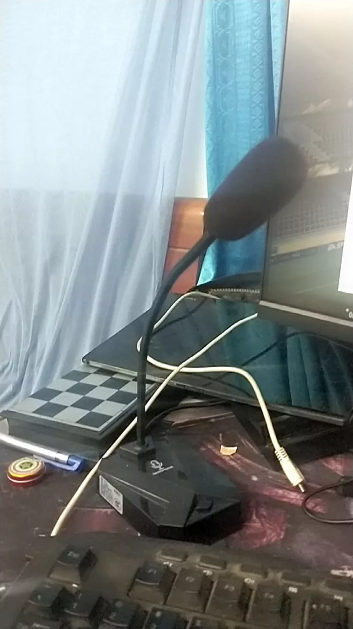 Micro Máy Tính, Laptop MK10 LED RGB Thu Âm Chống Nhiễu Kết Nối Jack USB Hoặc 3.5mm Dùng Live Stream
