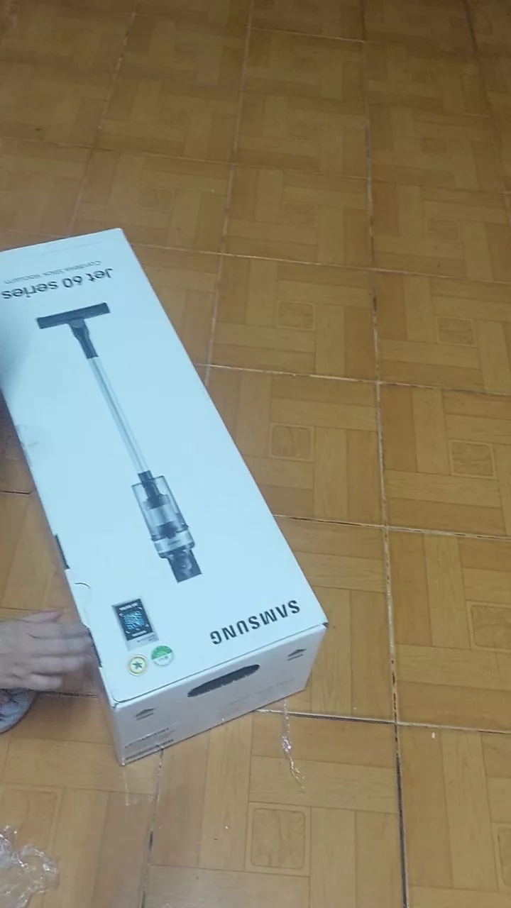 Máy hút bụi không dây Samsung Jet 60 150W VS15A6031R1 - Công nghệ hút đa lốc xoáy Jet Cyclone, màu Xanh