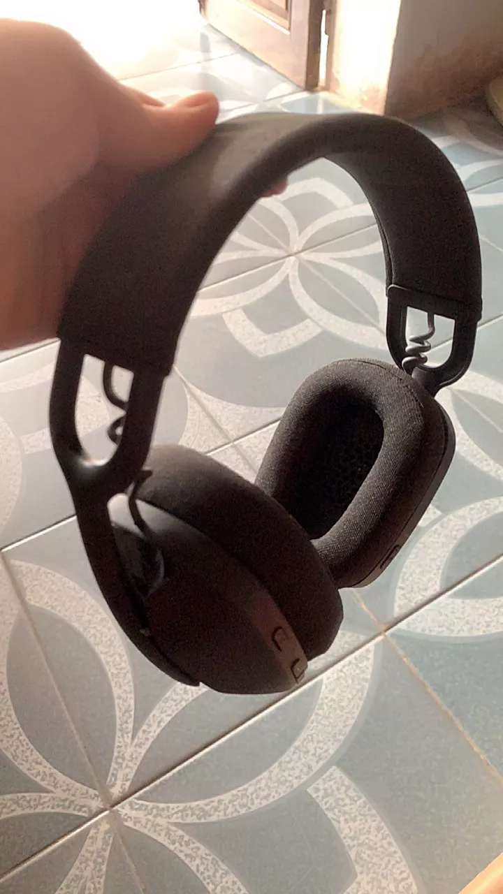 Tai nghe không dây Logitech Zone Vibe 100 - Nhẹ, micrô khử ồn, Bluetooth đa điểm, Google Meet, Zoom