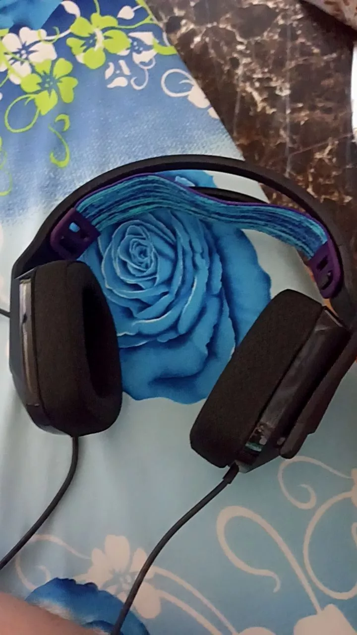 Tai nghe gaming có dây Logitech G335 - Jack 3.5mm Nhẹ 240g Tương thích PC PS5, Xbox