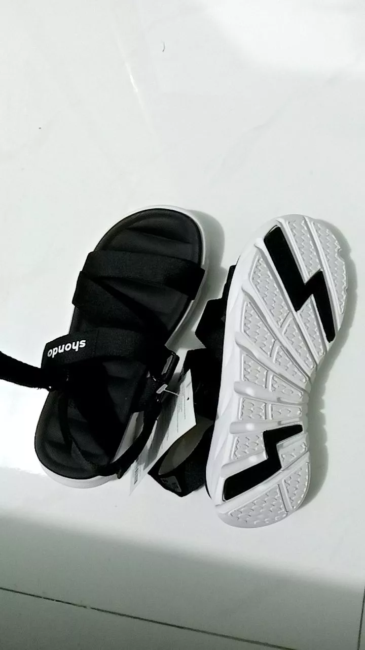 Giày Sandals SHONDO F6 Sport Thời Trang Êm Ái Năng Động Màu Đen Trắng F6S003