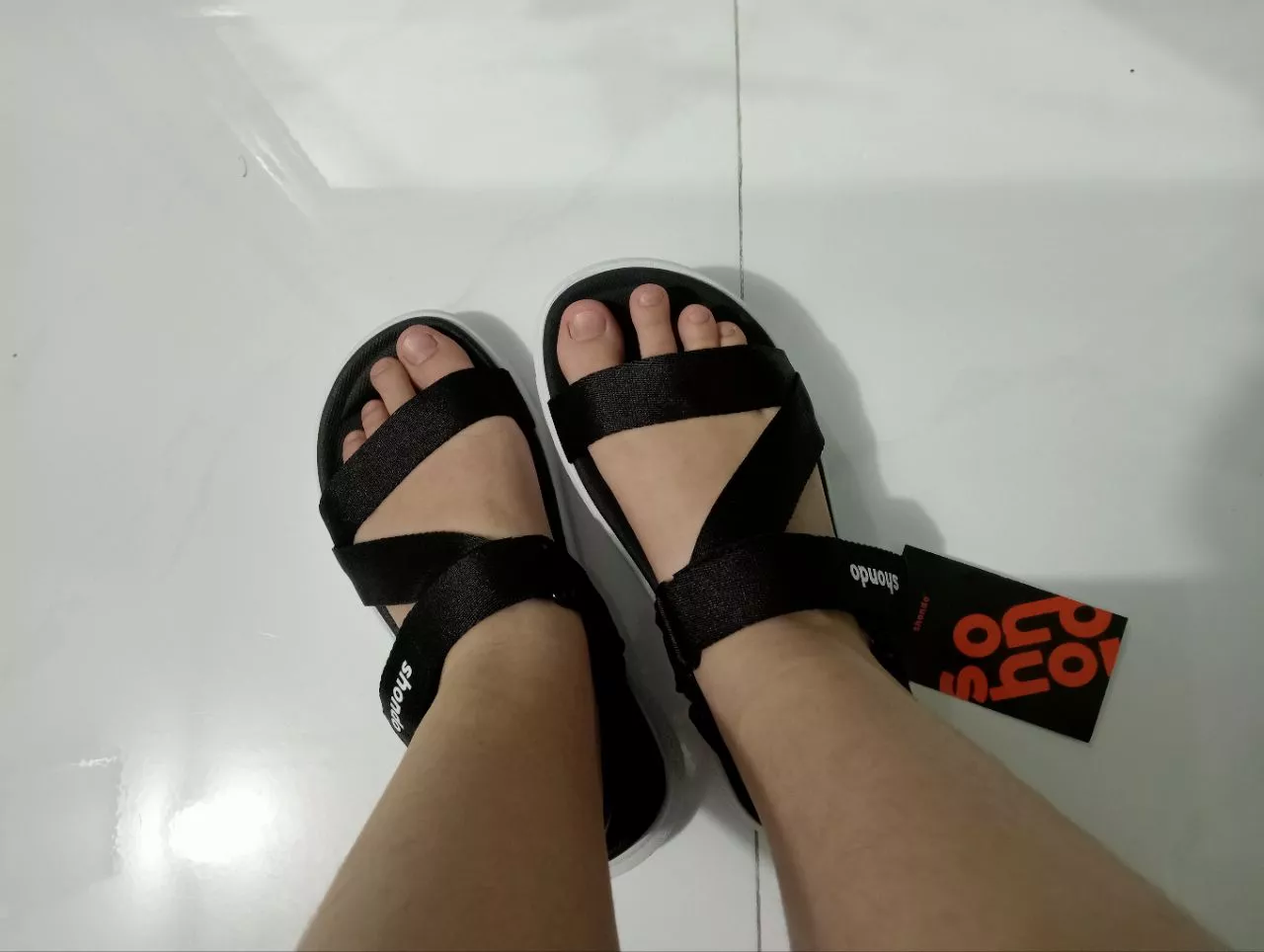Giày Sandals SHONDO F6 Sport Thời Trang Êm Ái Năng Động Màu Đen Trắng F6S003