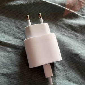 Phụ kiện Apple 20W USB-C Power Adapter chính hãng ZA/A