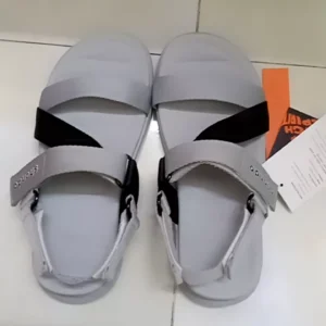Giày Sandal Unisex Shondo F6 Êm Nhẹ Dễ Mang Màu Xám Phối Quai Đen F6S2011