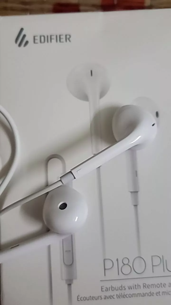 Tai Nghe Có Dây Nhét Tai Nhỏ Gọn EDIFIER P180 PLUS/P230 - 3 Nút Điều Khiển - Kết Nối 3.5mm/Type-C - 15 Tháng Bảo Hành