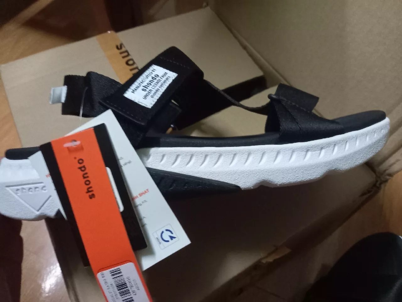 Giày Sandals Unisex Shondo F7 Racing Đế Trắng Phối Đen Quai Đen F7R0010