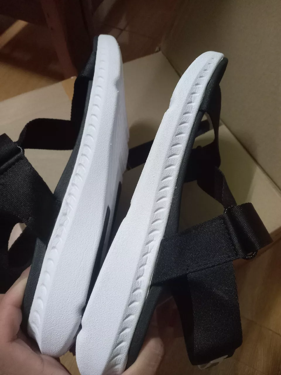 Giày Sandals Unisex Shondo F7 Racing Đế Trắng Phối Đen Quai Đen F7R0010