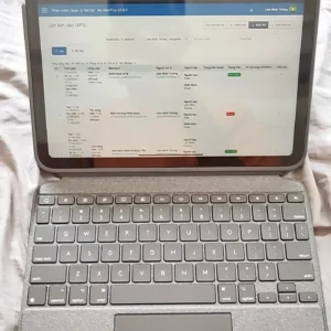 Bao da case kèm phím Logitech Combo Touch dành cho iPad Gen 10 (10.9 inch) - Tháo rời Trackpad