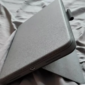 Bao da case kèm phím Logitech Combo Touch dành cho iPad Gen 10 (10.9 inch) - Tháo rời Trackpad