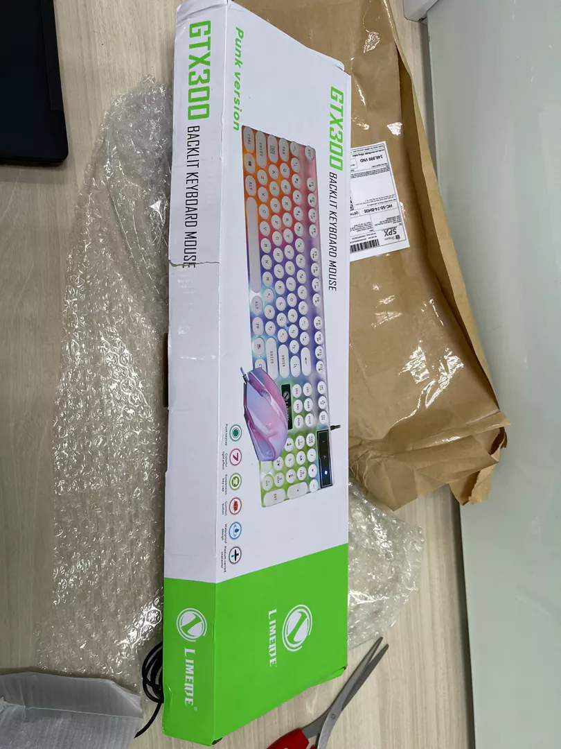 Bộ Bàn phím chuột máy tính giả cơ GTX300 104 phím - LED đổi màu 9 chế độ cao cấp