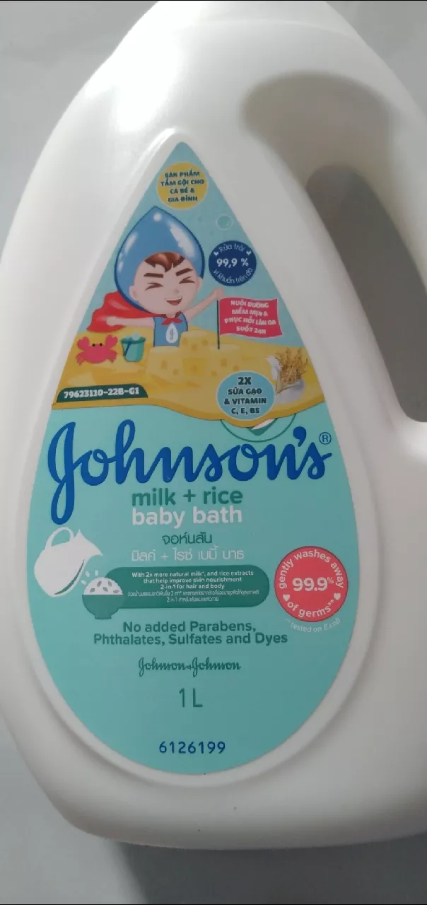 Sữa tắm Johnson's cho bé Sữa và Gạo, Sữa và Yến Mạch 1000ml
