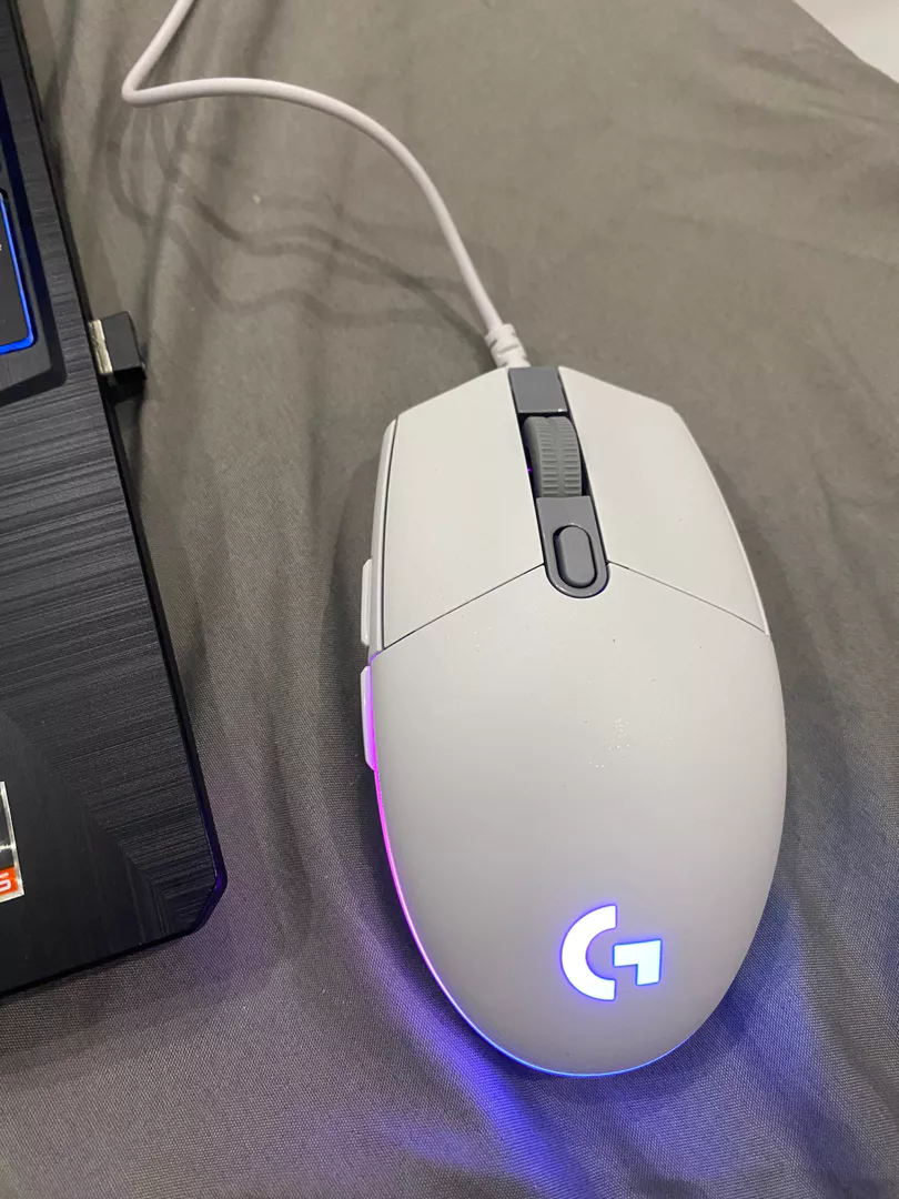 Chuột gaming có dây Logitech G203 Lightsync - Tùy chỉnh RGB, 6 nút lập trình, nhẹ