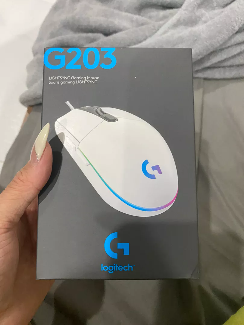 Chuột gaming có dây Logitech G203 Lightsync - Tùy chỉnh RGB, 6 nút lập trình, nhẹ