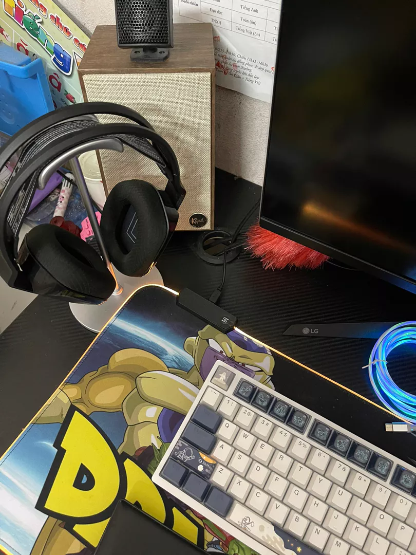 Tai nghe gaming không dây Logitech G733 - RGB, màn loa Pro-G, Mic Blue Voice