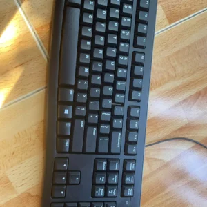 Bàn phím có dây Logitech K120 - Bền bỉ, chống tràn, kích thước đầy đủ có phím số