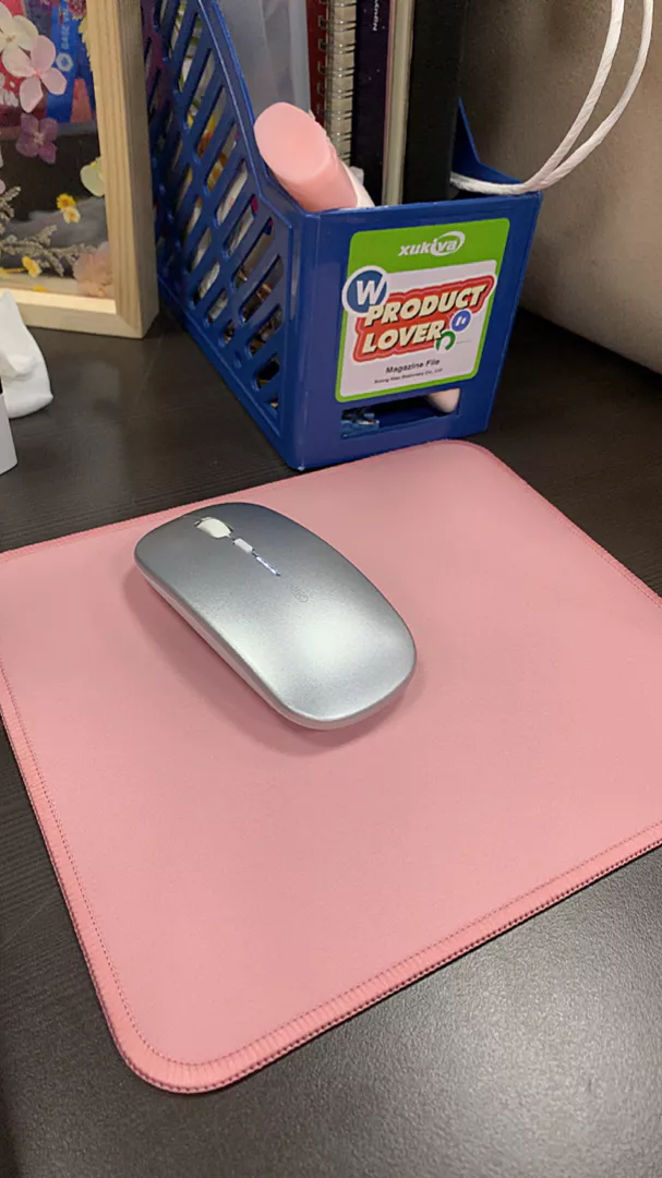 Bàn di chuột Logitech Mouse Pad Studio Series - Đế chống trượt, lướt dễ dàng, chống đổ tràn