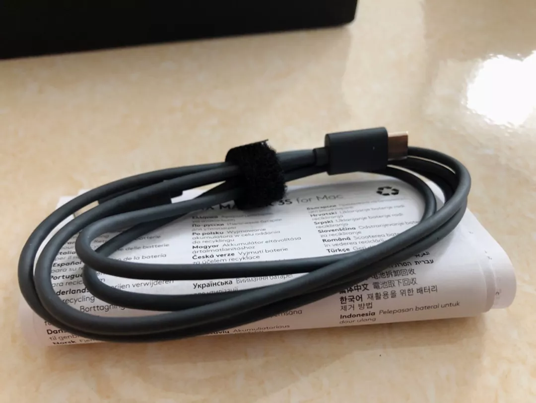 Chuột không dây Bluetooth Logitech MX Master 3s – Yên tĩnh, 8K DPI, Cuộn siêu nhanh, sạc USB-C