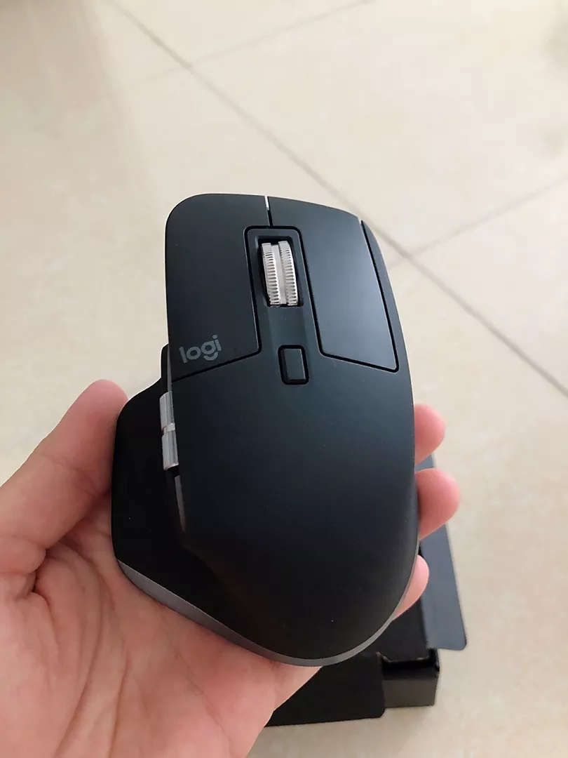Chuột không dây Bluetooth Logitech MX Master 3s – Yên tĩnh, 8K DPI, Cuộn siêu nhanh, sạc USB-C