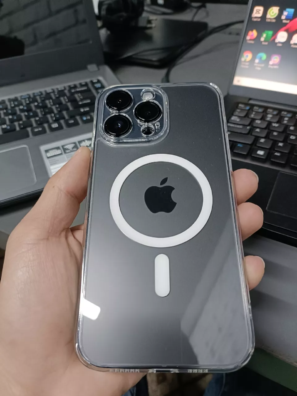 Ugreen Ốp Điện Thoại Trong Suốt Từ Tính Chống Va Đập Cho iPhone 15 16 17 Pro Max