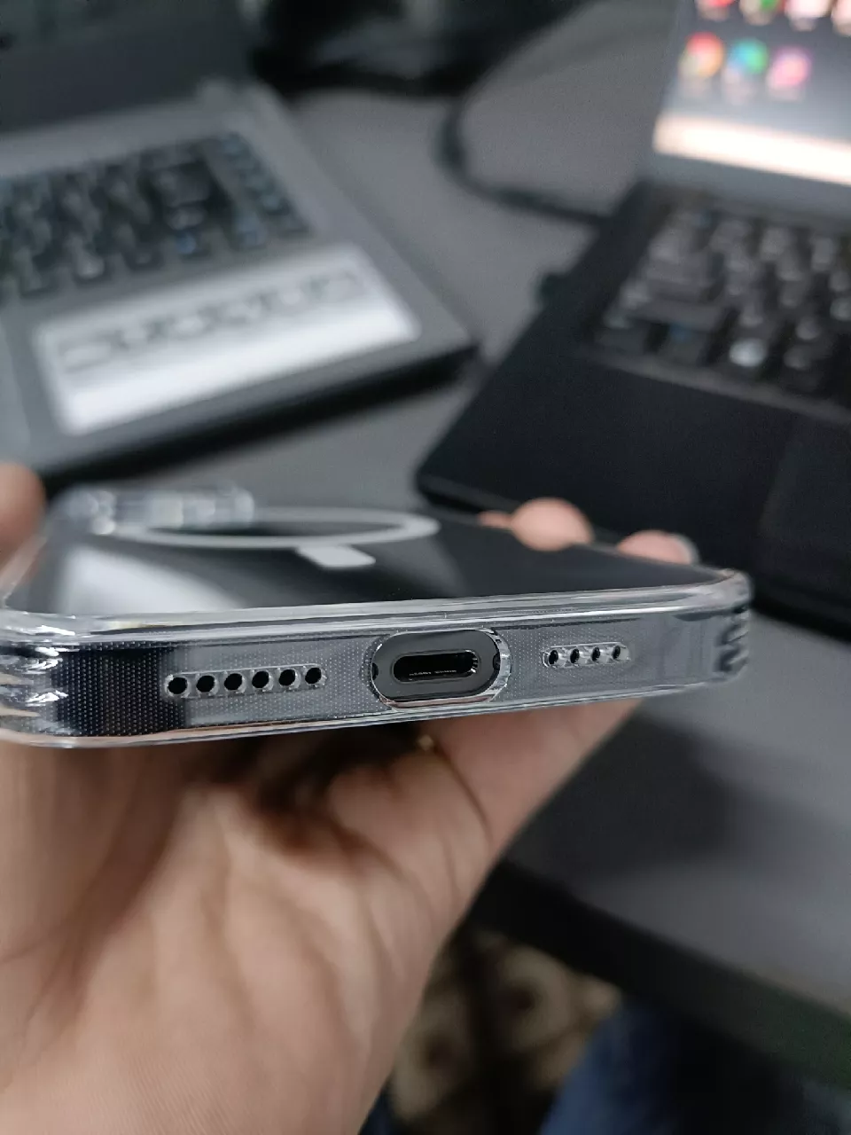 Ugreen Ốp Điện Thoại Trong Suốt Từ Tính Chống Va Đập Cho iPhone 15 16 17 Pro Max