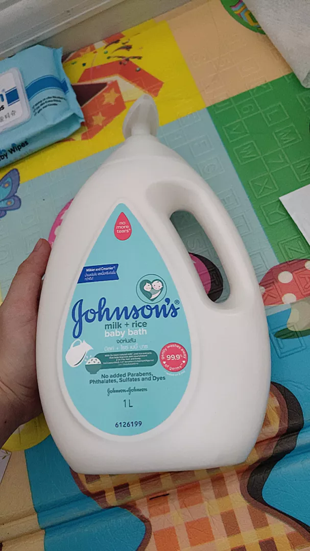 Sữa tắm Johnson's cho bé Sữa và Gạo, Sữa và Yến Mạch 1000ml
