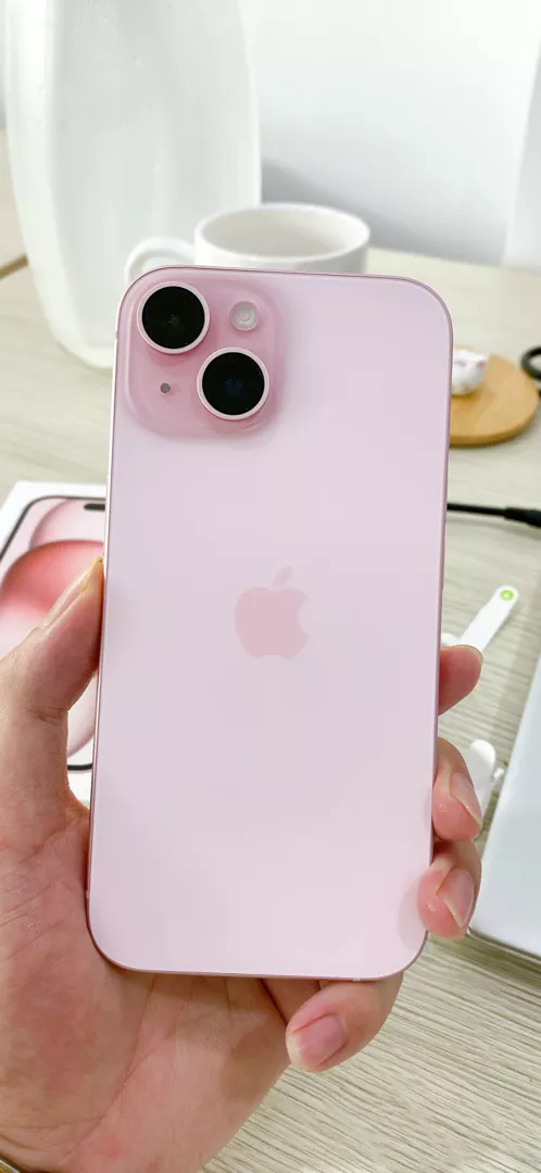 Điện thoại Apple iPhone 15 256GB