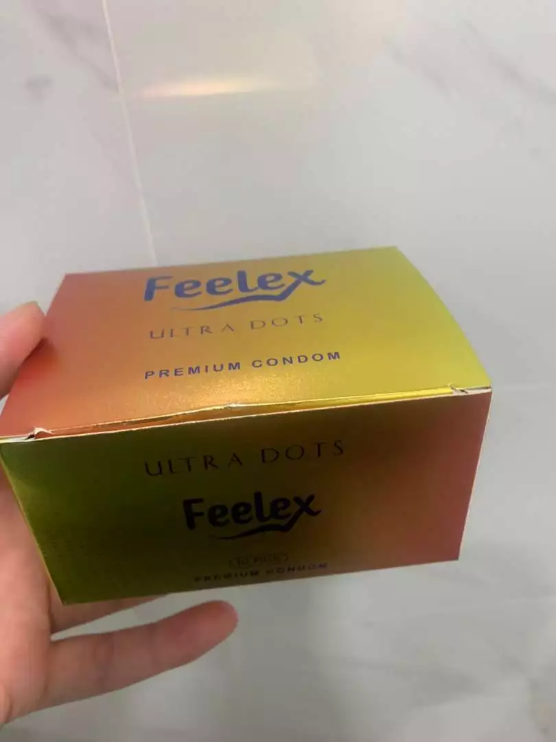 Bao cao su Feelex siêu mỏng, kéo dài thời gian, nhiều gel bôi trơn, gân gai, siêu gai - Hộp 30 chiếc