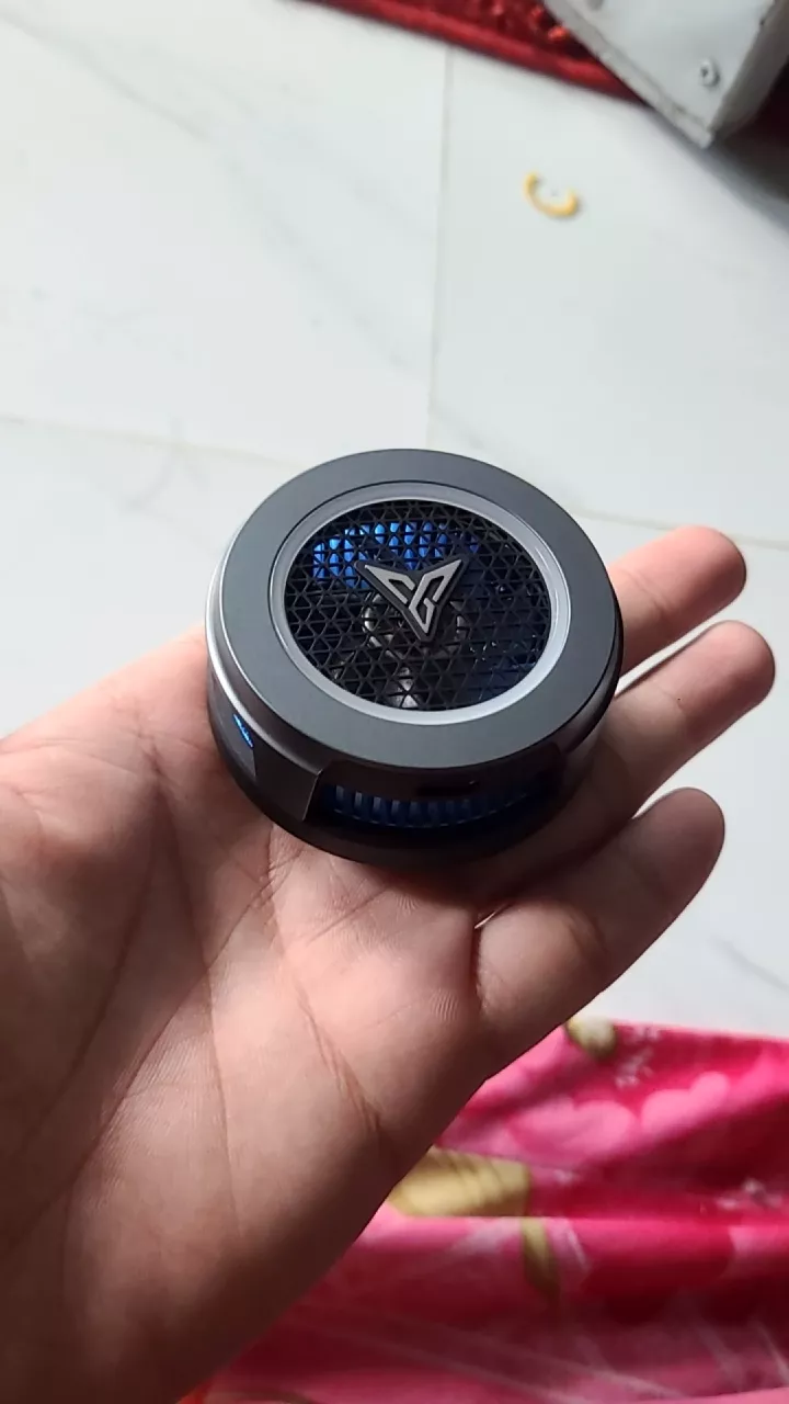 Flydigi B7X | Quạt tản nhiệt sò lạnh từ tính dành cho điện thoại và máy tính bảng