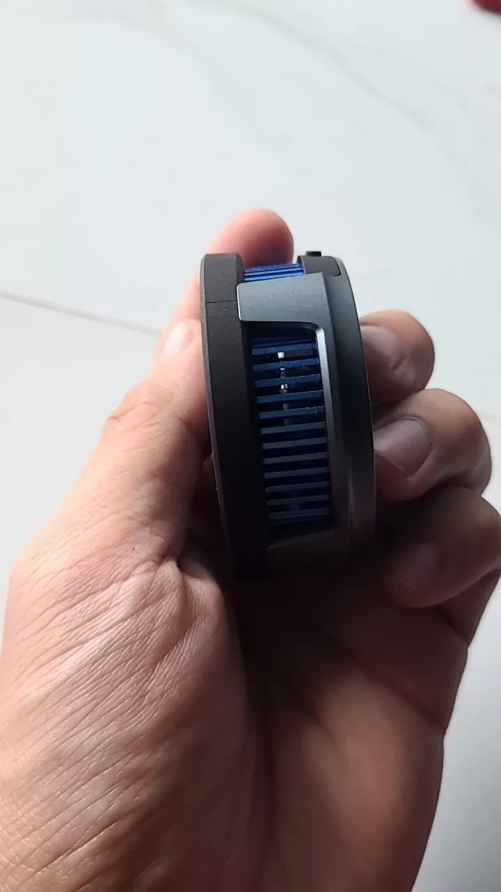 Flydigi B7X | Quạt tản nhiệt sò lạnh từ tính dành cho điện thoại và máy tính bảng