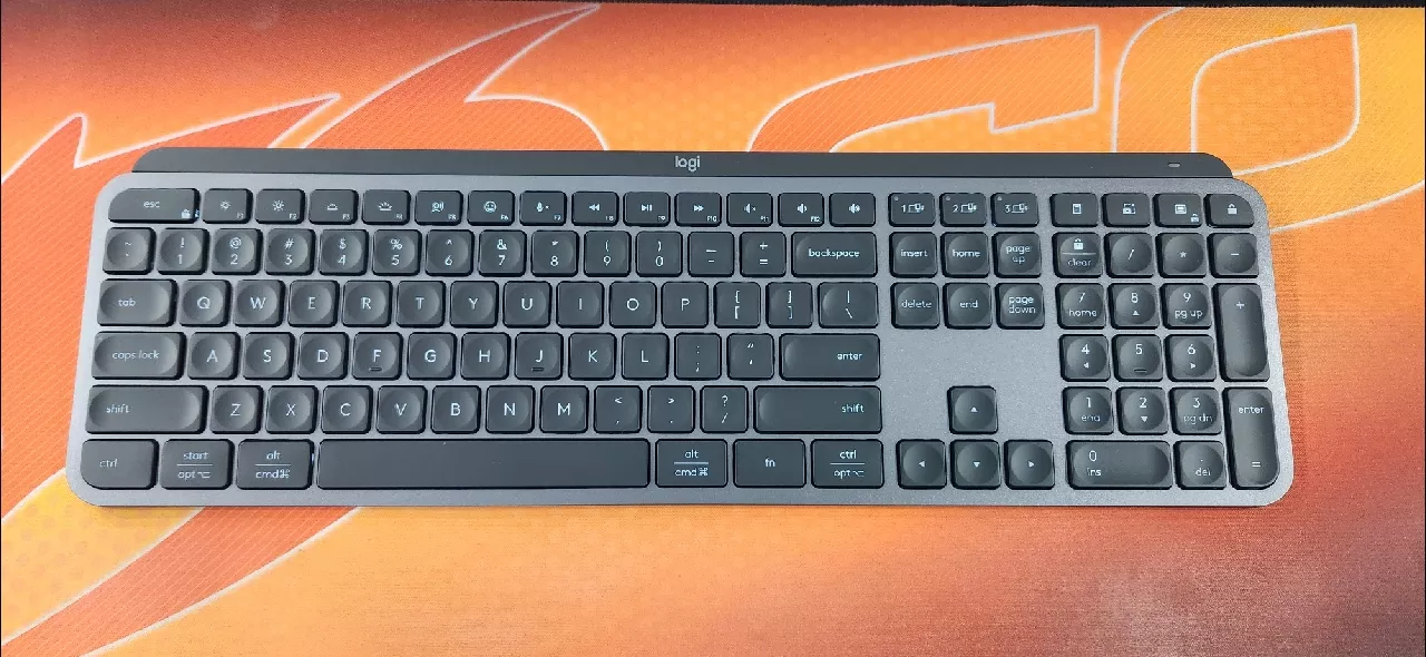 Bàn phím không dây Logitech MX Keys S - Low Profile yên tĩnh, Đèn nền, Bluetooth, Sạc USB-C
