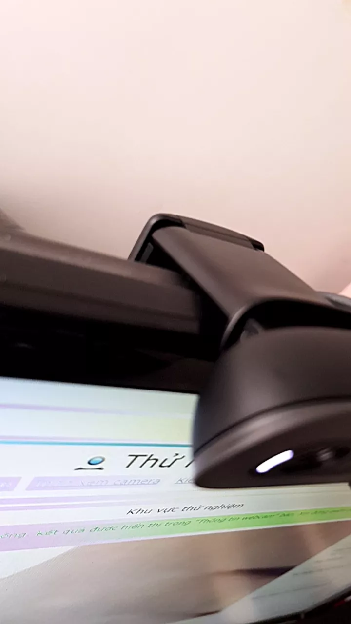 Webcam Full HD Logitech Brio 100 - Cân bằng ánh sáng, Mic, Màn chập, USB-A, Google Meet, Zoom