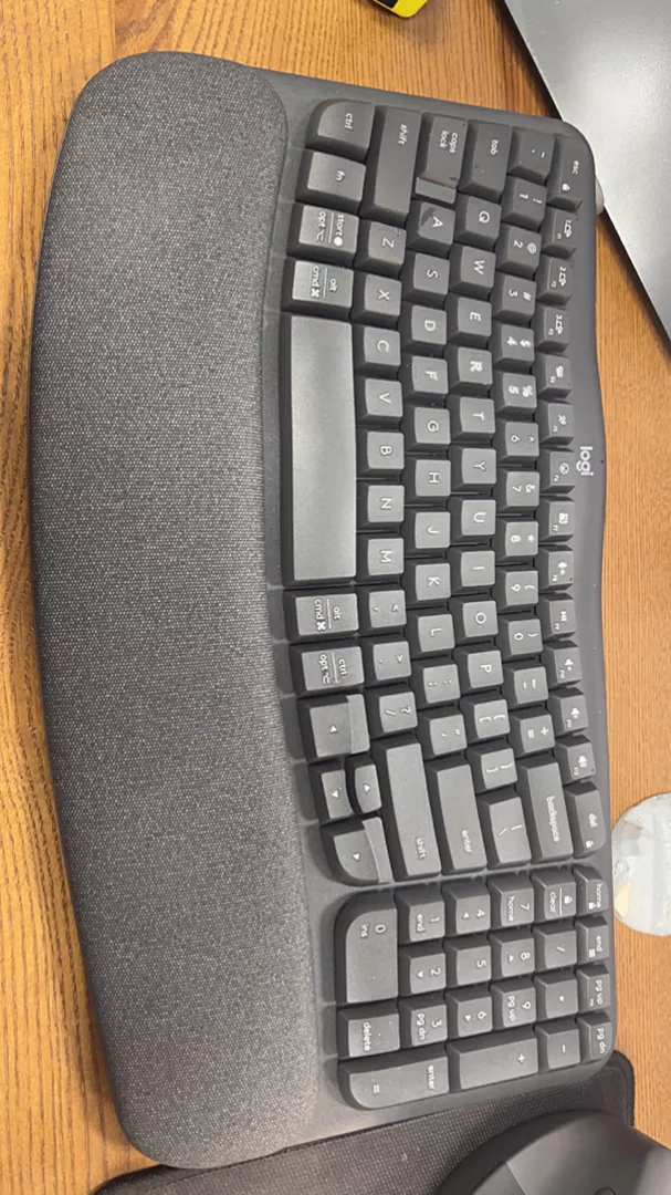 Combo Công thái học - Bàn phím Logitech Wave Keys và Chuột Logitech Lift Vertical