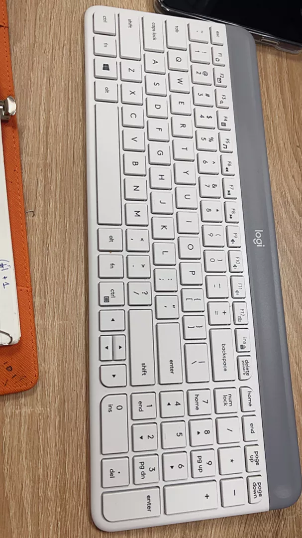 Combo chuột phím không dây Logitech MK470 - Giảm ồn, USB, pin lâu, thiết kế mảnh gọn