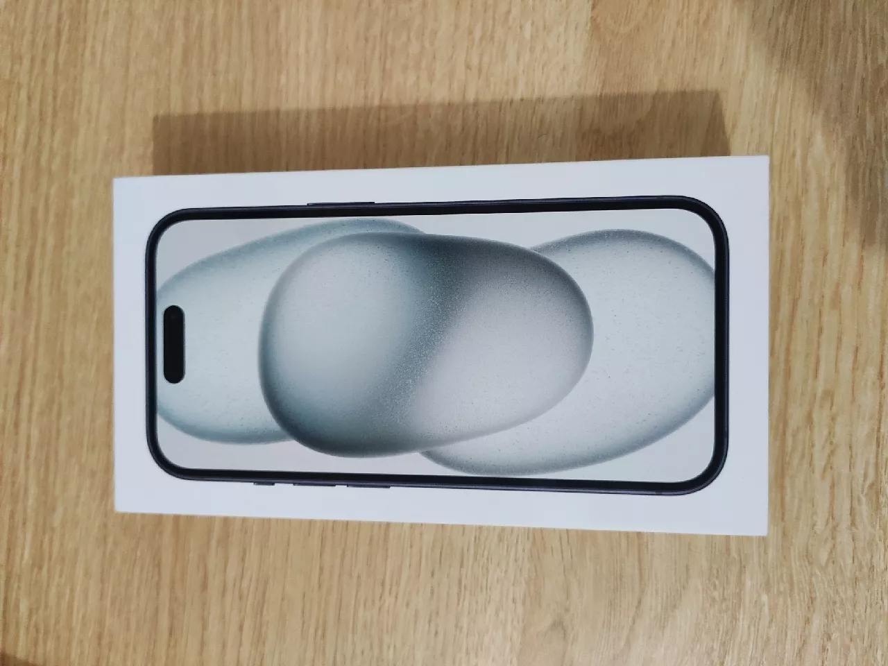 Điện thoại Apple iPhone 15 128GB