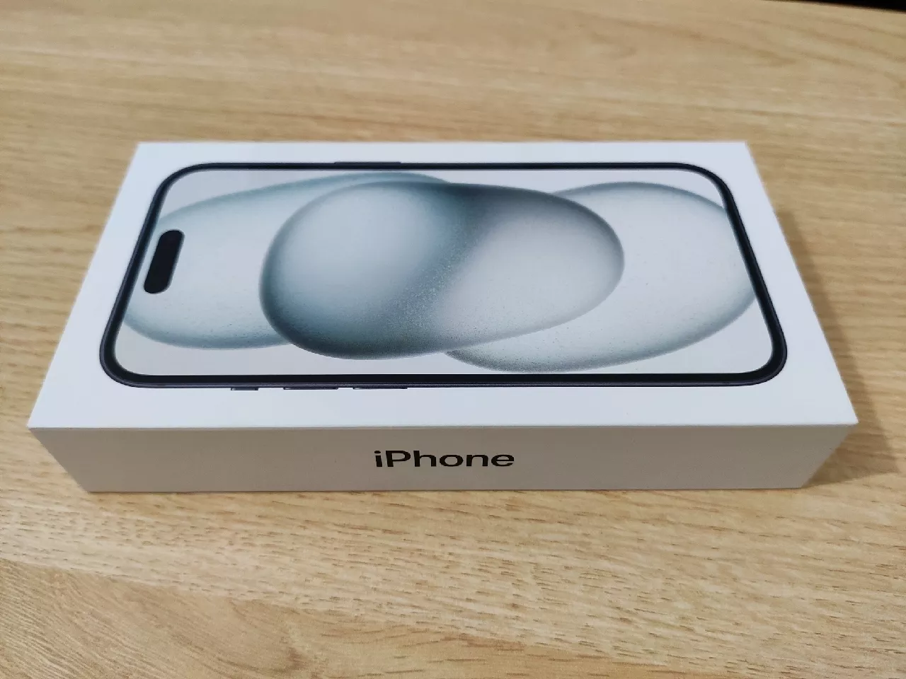 Điện thoại Apple iPhone 15 128GB