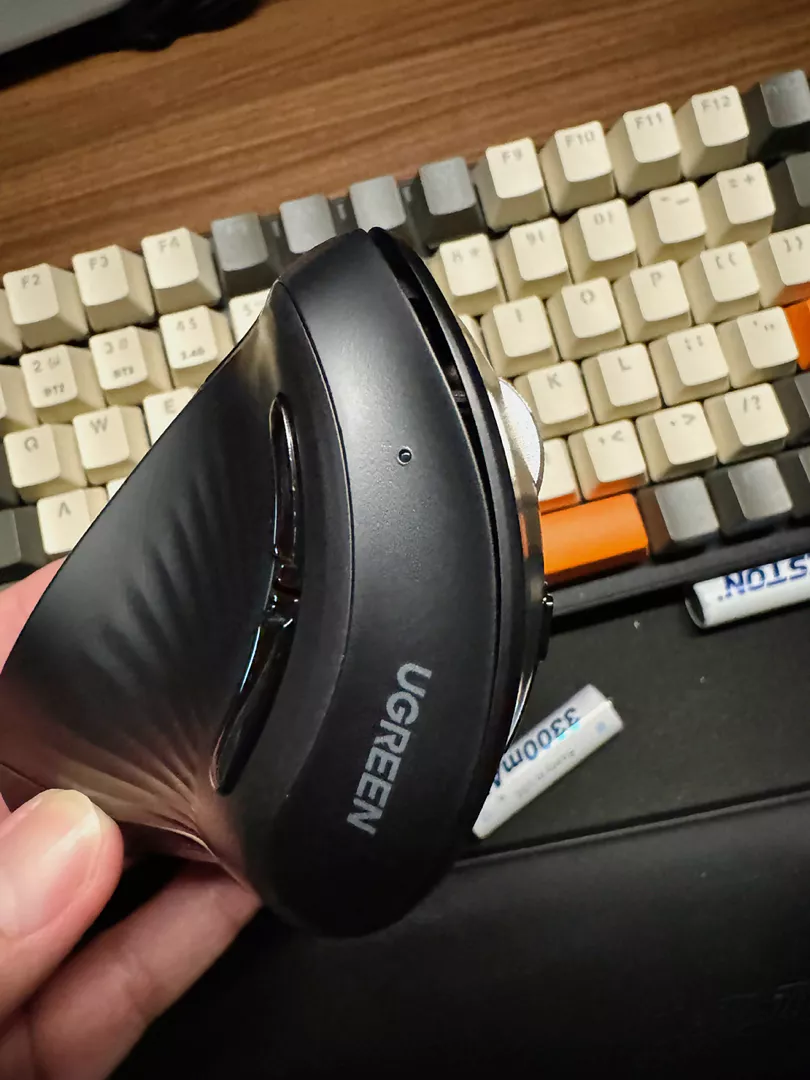 UGREEN Chuột không dây Bluetooth 5.0+2.4G Chuột bấm im lặng không dây 4000DPI dọc tiện dụng cho máy tính xách tay laptop MCBook PC Tablet PAD Windows Mac OS