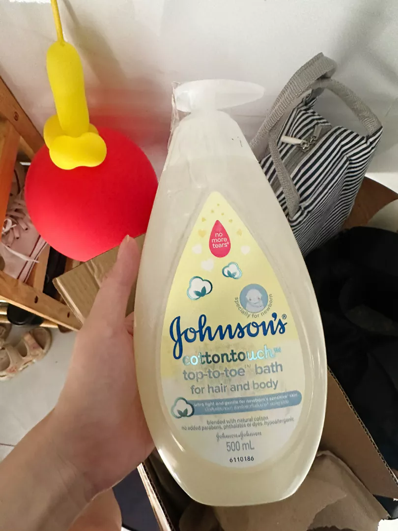 Combo 2 Chai Sữa Tắm Gội Toàn Thân Mềm Mịn Johnson's Baby Bath Cotton Touch 500mlx2