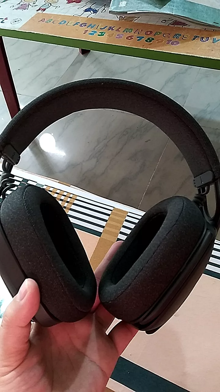 Tai nghe không dây Logitech Zone Vibe 100 - Nhẹ, micrô khử ồn, Bluetooth đa điểm, Google Meet, Zoom